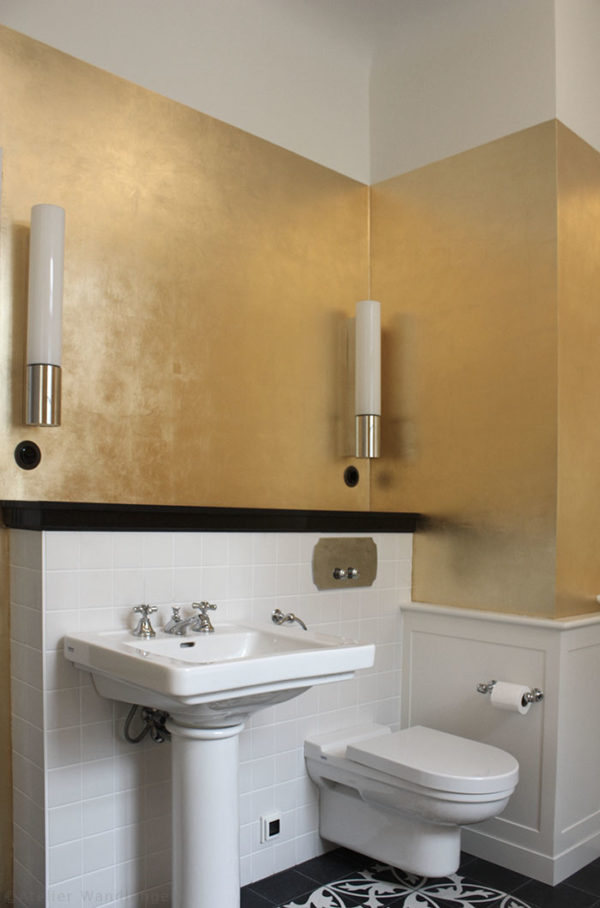 Wandvergoldung im Badezimmer | Atelier Wandlungen